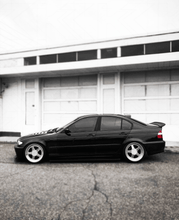 Load image into Gallery viewer, BMW E46 Series 3 Drag Wing Style Trunk Spoiler (1995 - 2005)
