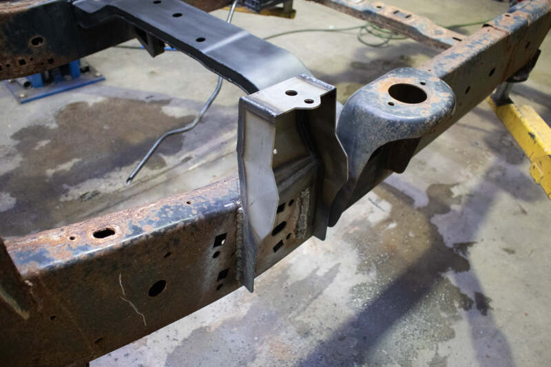 Rustbuster Forward Bed Mount
