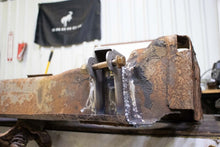 Load image into Gallery viewer, Rust Buster 01-10 GM Pickup Body Mount Brackets-(Right)