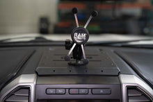 Load image into Gallery viewer, DV8 Offroad 15-20 F-150/17-21 F250/350 Digital Device Dash Mount