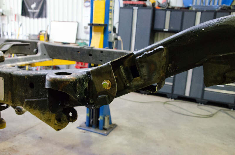 Rust Buster 00-20 Chevy Tahoe Upper Control Arm Repair Kit - Right