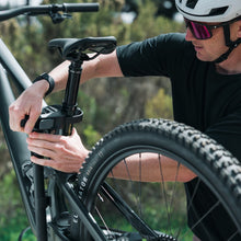 Load image into Gallery viewer, Thule OutPace 2-Bike Rack - Black