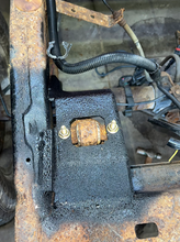 Load image into Gallery viewer, Rust Buster 2004-2012 Chevy Colorado &amp; GMC Canyon Rear Upper Shock Mount - Right