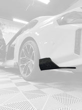 Load image into Gallery viewer, BMW 2 Series G87 M2 Carbon Fiber AT Rear Splitters (2023+)
