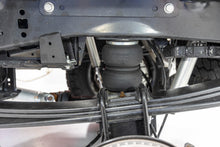Load image into Gallery viewer, Air Spring Kit w/compressor | Ford F-250/F-350 Super Duty 4WD (2017-2022)