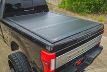 Load image into Gallery viewer, Hard Low Profile Bed Cover | 6'10" Bed | Ford F-250/F-350 Super Duty (17-26)