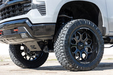 Load image into Gallery viewer, Rough Country 96 Series Wheel | One-Piece | Gloss Black | 22x10 | 6x5.5 | -19mm