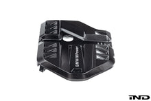 Load image into Gallery viewer, Eventuri G8X M3 / M4 Black Carbon Engine Cover w/BMW M Power Decal - Gloss Carbon - EVE-G8XM-CF-ENG-D