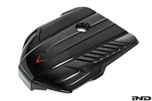 Load image into Gallery viewer, Eventuri A90 Supra B58 Black Carbon Engine cover - EVE-A90-CF-ENG