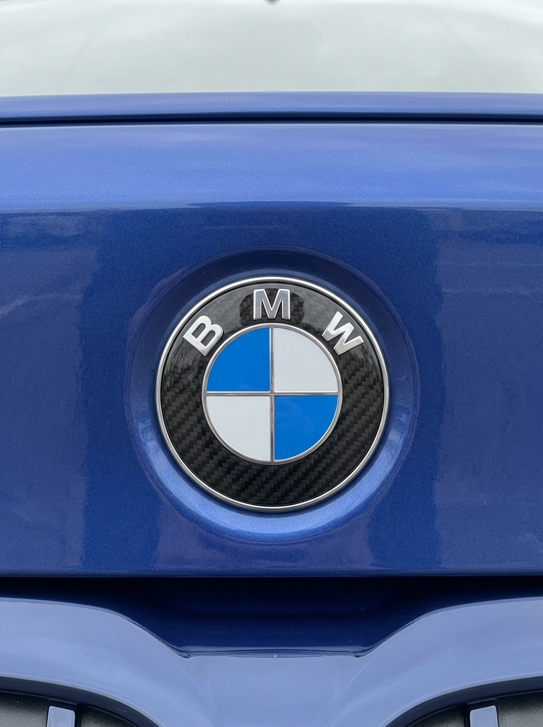 BMW Hood, Trunk & Steering Wheel Emblem Roundel Overlays – Carbon Fiber