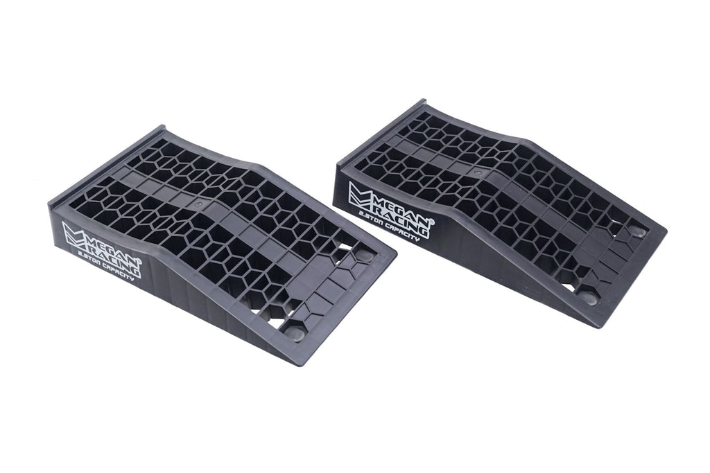 Single Piece 2.5 Ton Drive-On Ramps (Set of 2) -- MR-RAMP-03