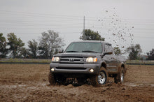 Load image into Gallery viewer, 2.5 Inch Lift Kit | Toyota Tundra 2WD/4WD (2000-2006)