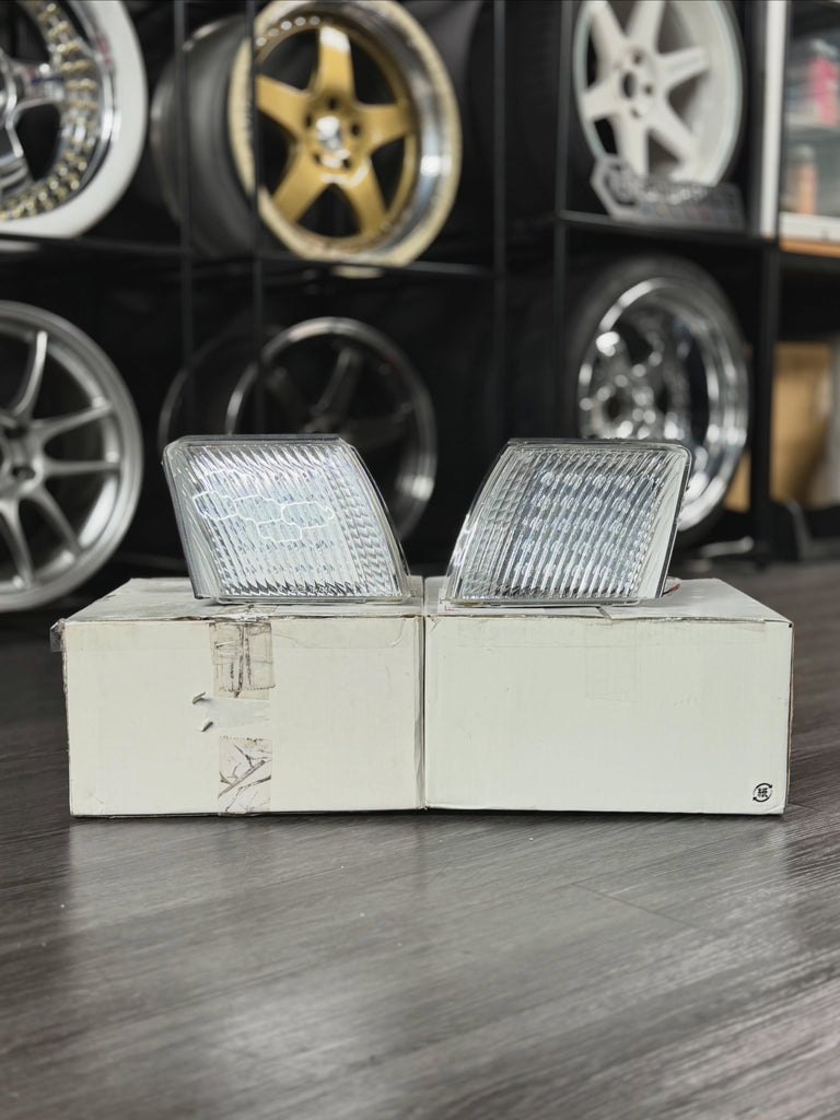 TYC Crystal LED Corner Lights for 1995–1997 Lexus LS400 / Toyota Celsior - photo 1