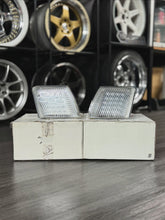 Load image into Gallery viewer, TYC Crystal LED Corner Lights for 1995–1997 Lexus LS400 / Toyota Celsior - photo 1