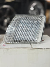 Load image into Gallery viewer, TYC Crystal LED Corner Lights for 1995–1997 Lexus LS400 / Toyota Celsior - photo 2